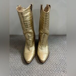 JustFab Gold Embossed Heeled Boots Vivi Size 9